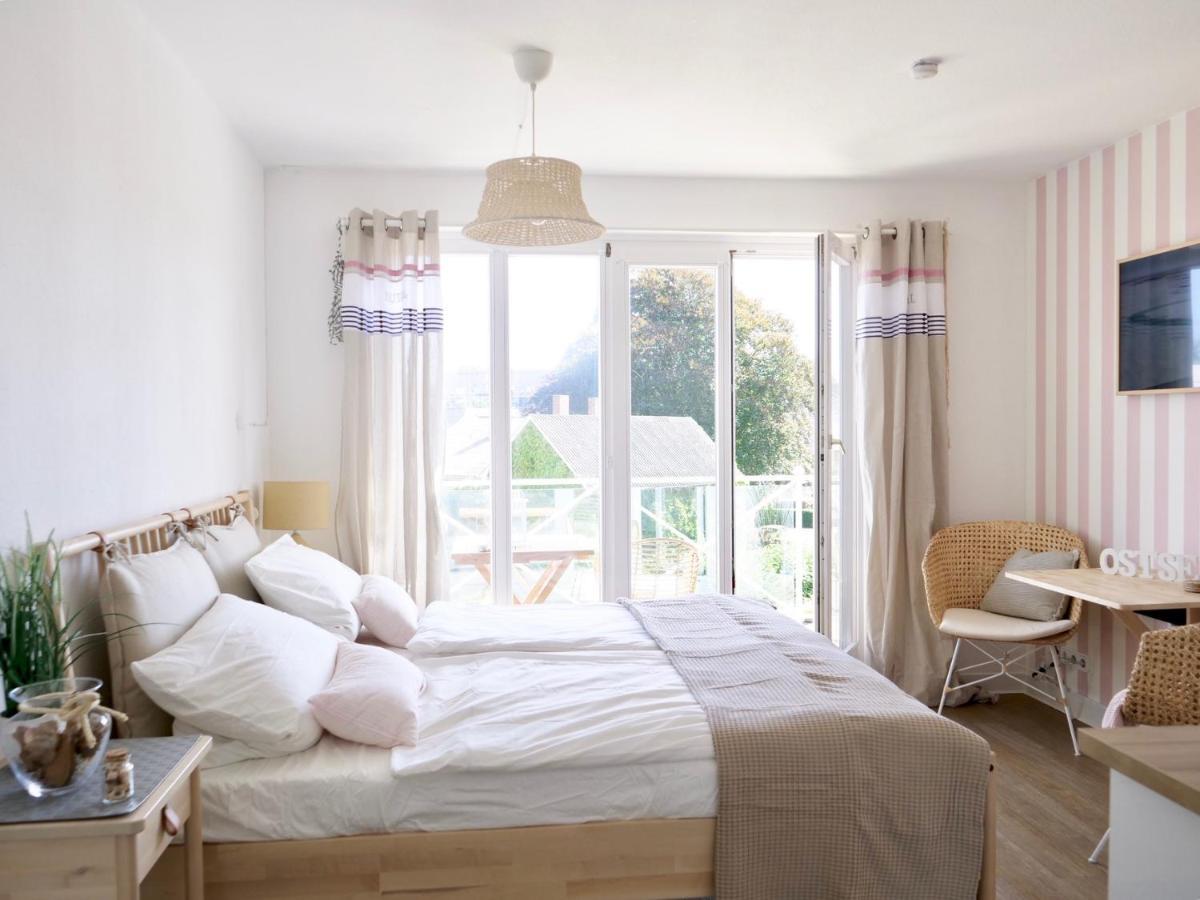 Oceanblue Appartements - Laboe Esterno foto